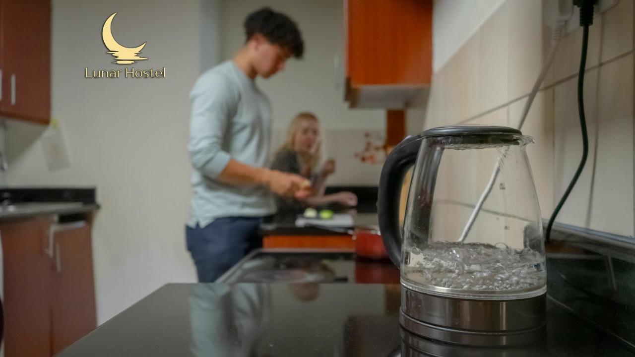 Lunar Hostel - Jbr Dubaj Kültér fotó
