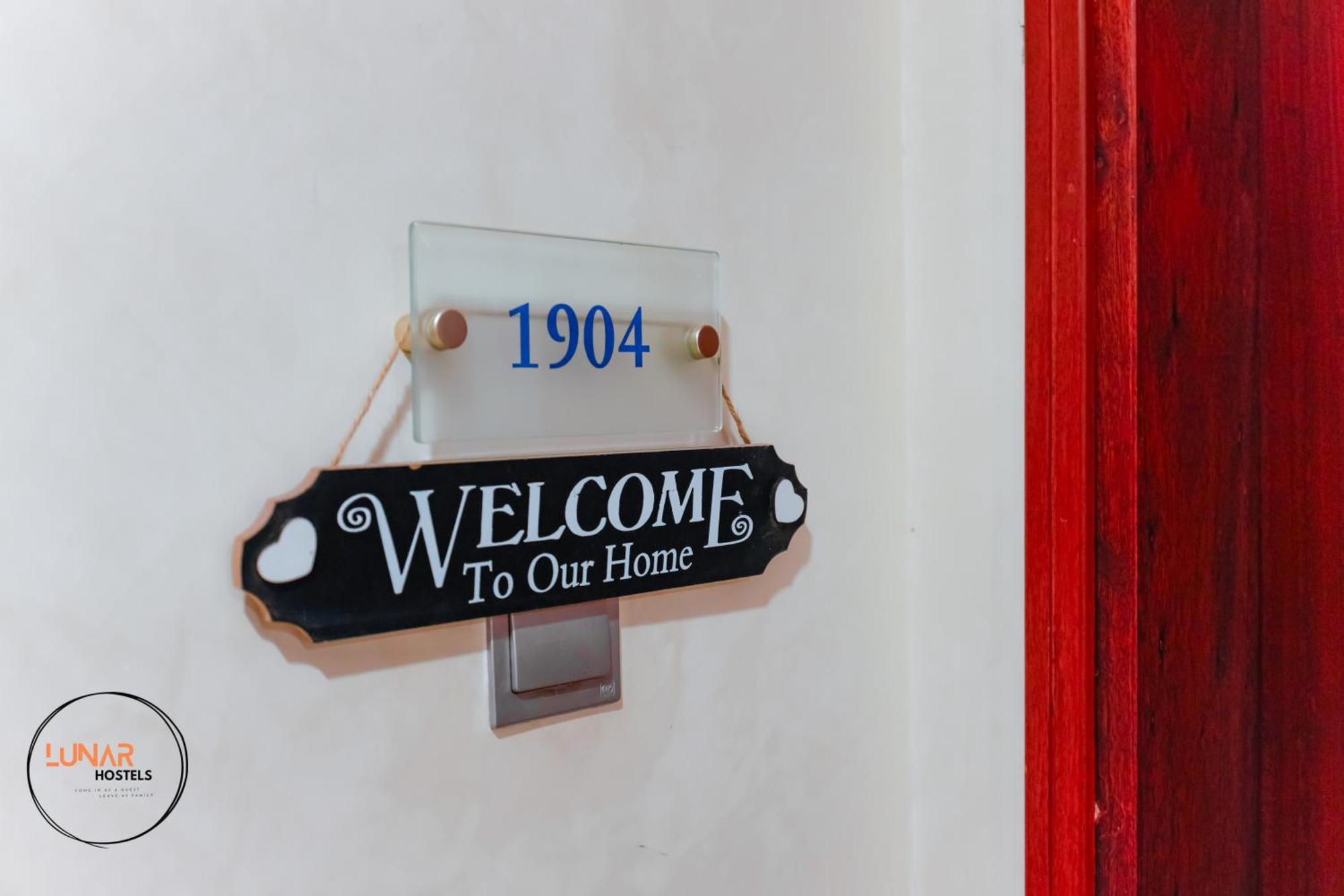 Lunar Hostel - Jbr Dubaj Kültér fotó
